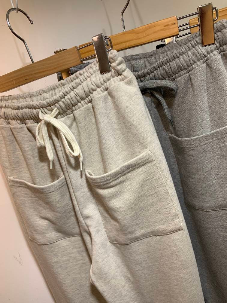 Women's Tapered Cotton Sweatpants with Front Big Pockets