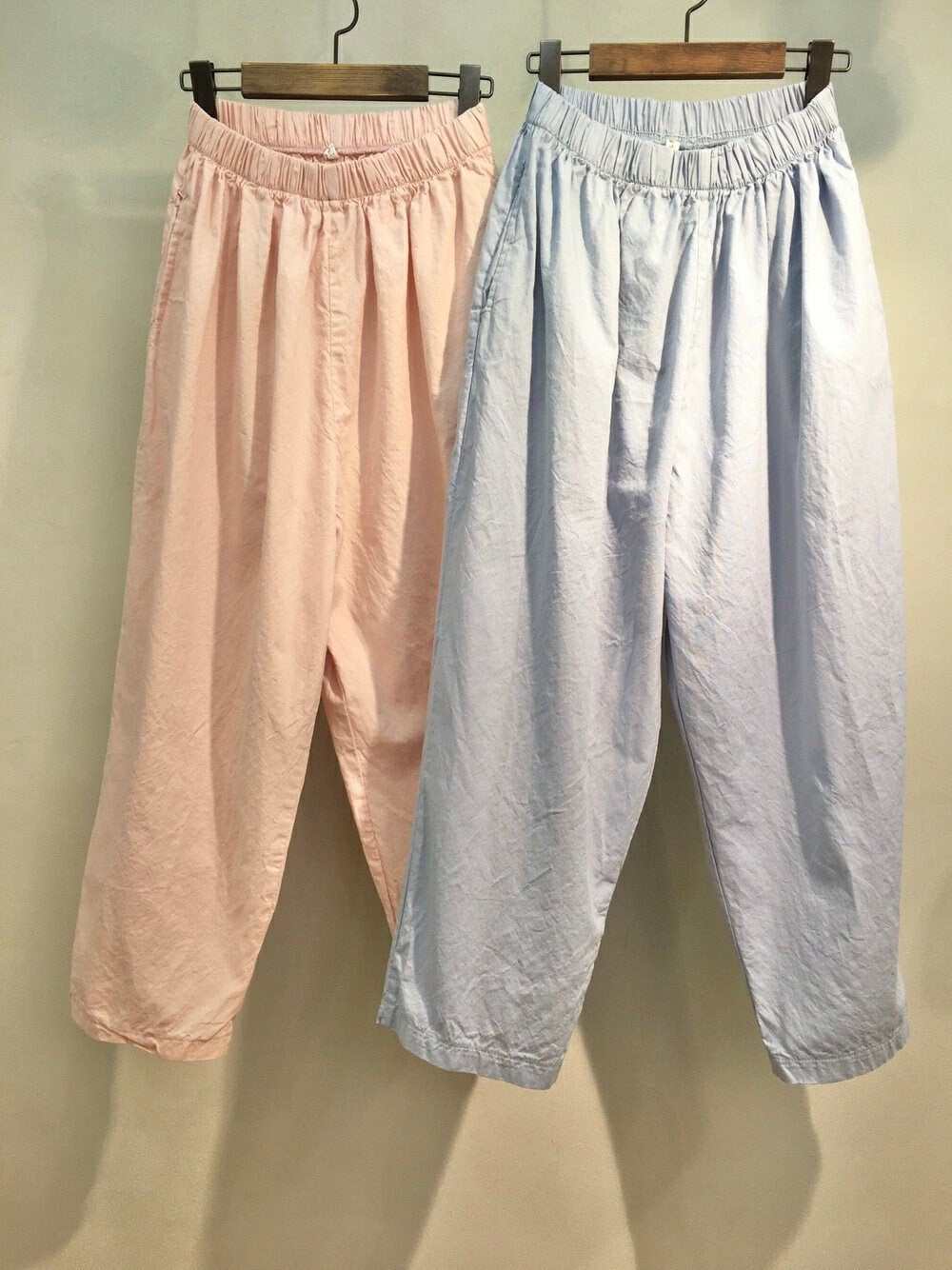 100% Cotton Baggy Cropped Pants with Back Pockets – Light Summer Trousers