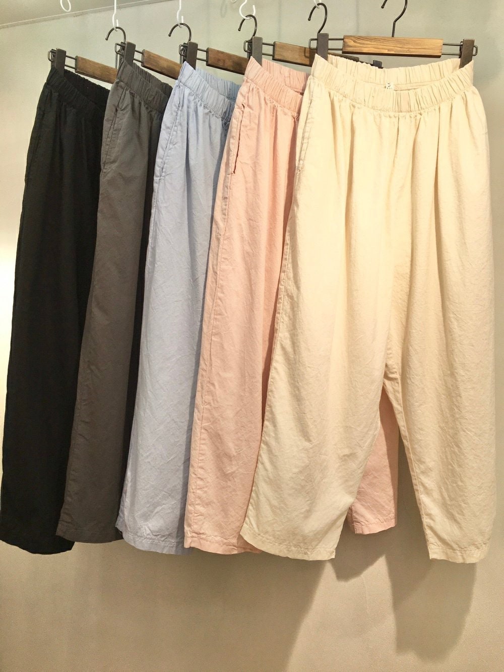 100% Cotton Baggy Cropped Pants with Back Pockets – Light Summer Trousers