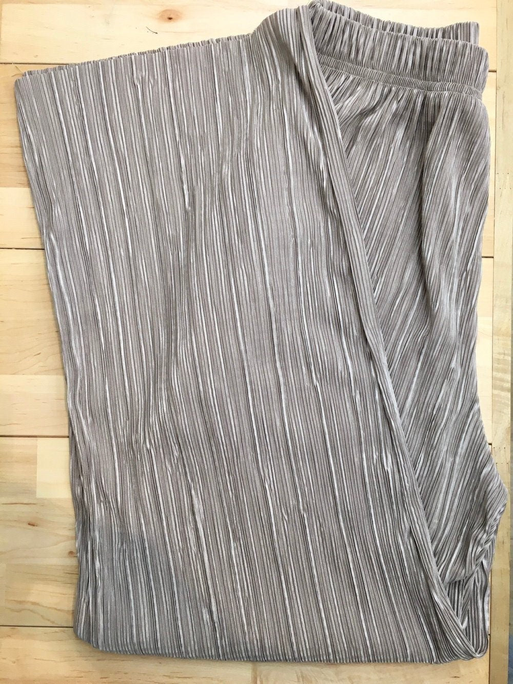 Women’s Pleated Two Pieces Lounge Set, Super light and cool fabric for Summer
