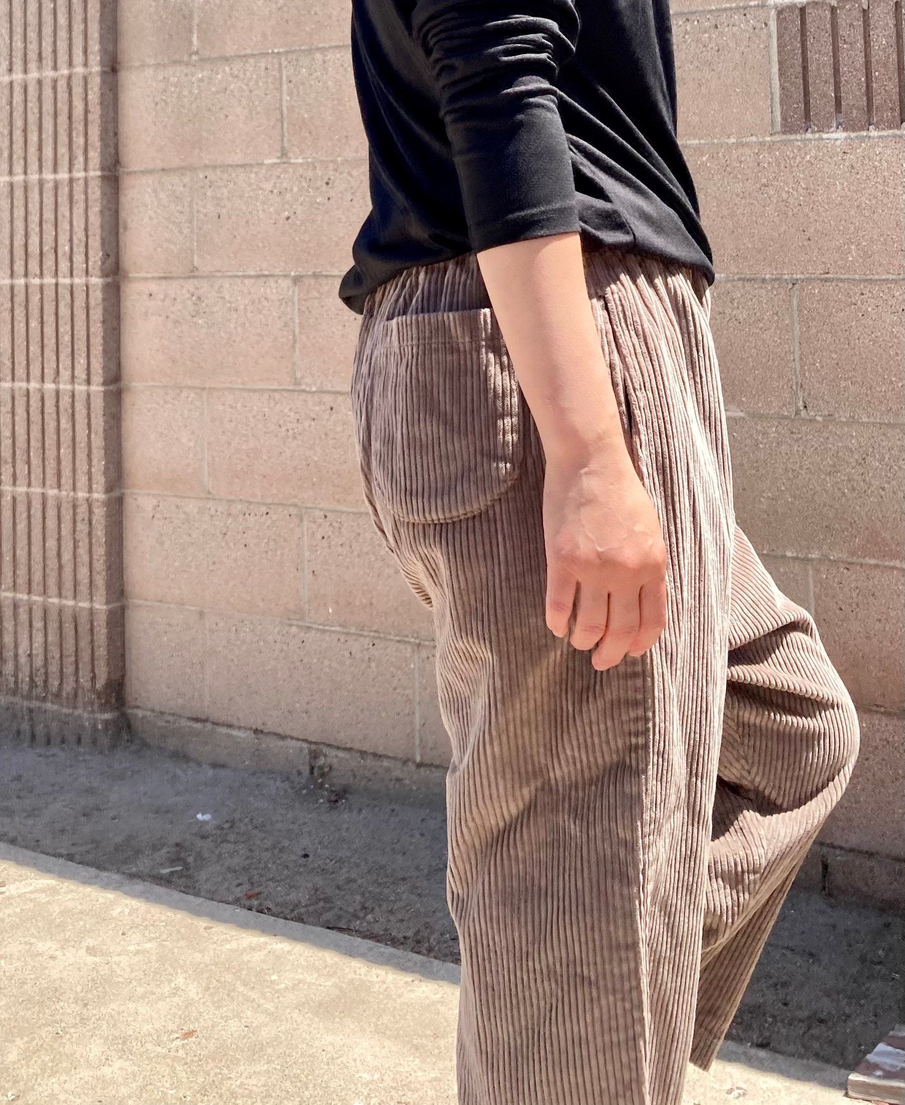 Mid Rise Soft Thick Corduroy Baggy Cropped Pants, Banding waist, above the ankle
