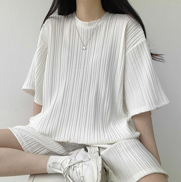 Women’s Pleated Top and Shorts Set for Summer