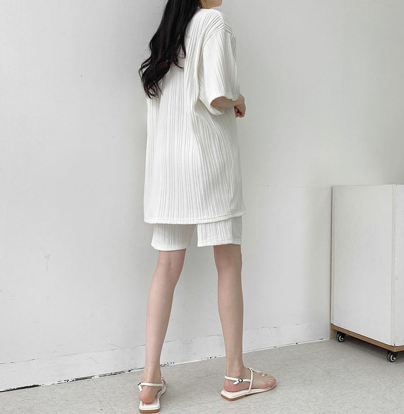 Women’s Pleated Top and Shorts Set for Summer