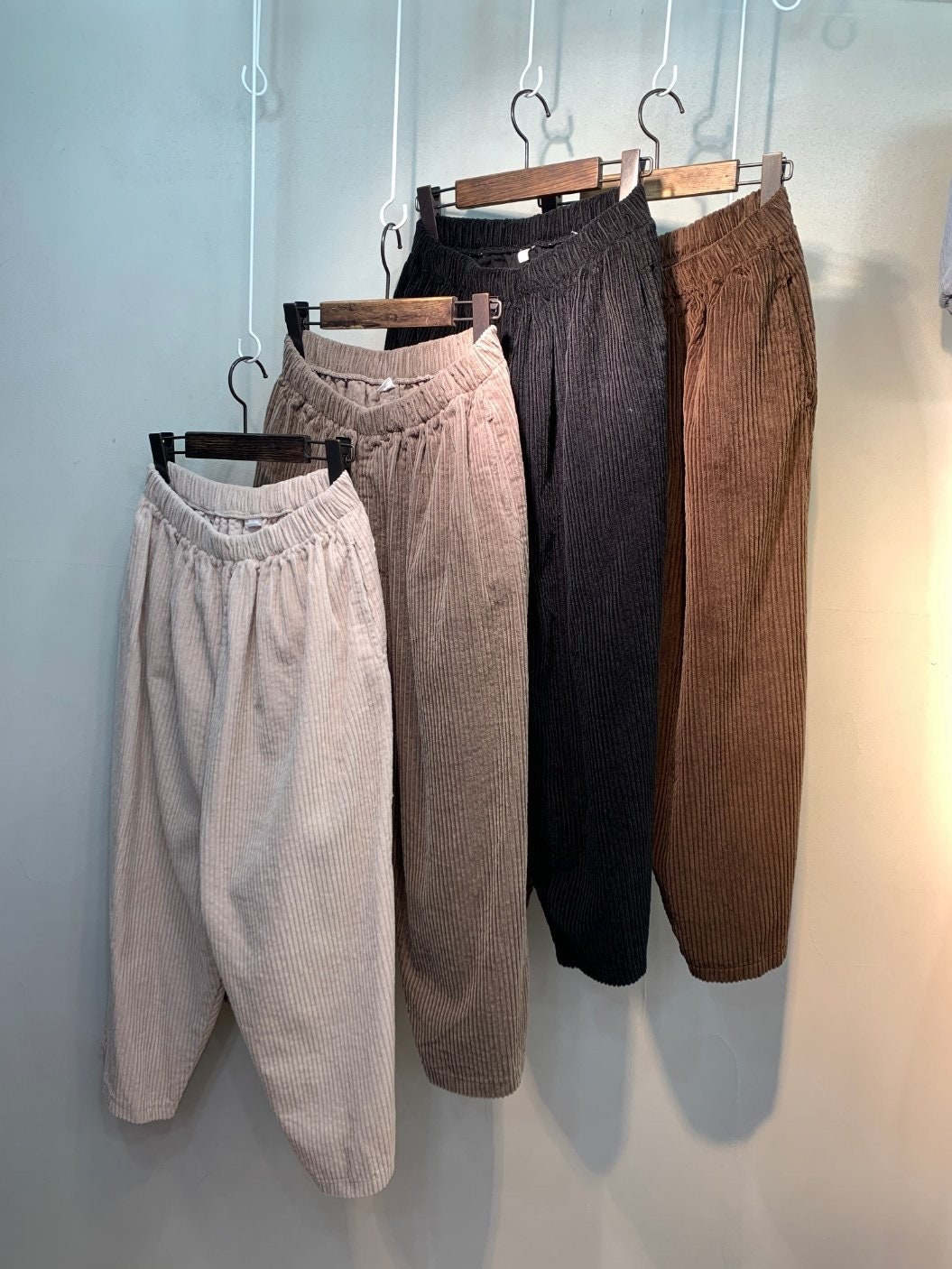 Mid Rise Soft Thick Corduroy Baggy Cropped Pants, Banding waist, above the ankle