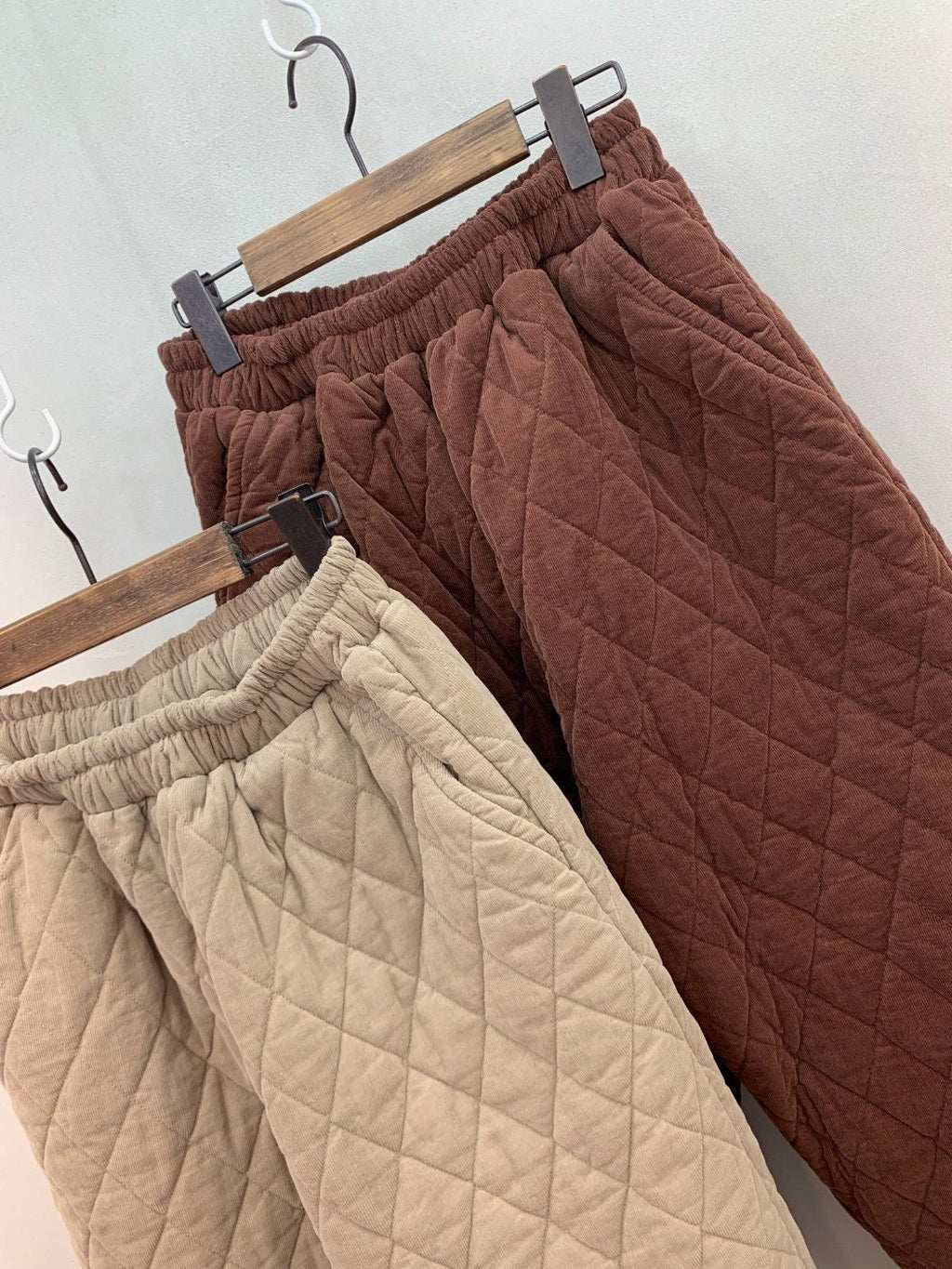 Women’s High Rise Cotton 100% Thick Quilted Padding Deep Pocket Ribbed Hem Baggy Jogger Pants for Winter