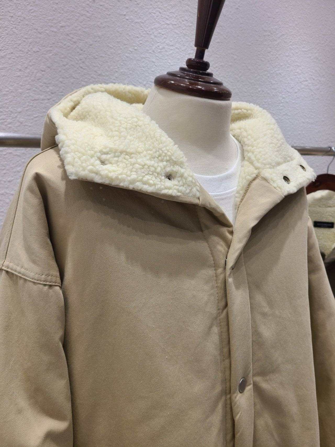Thick Dumble Sherpa Fleece Hood Thermal Coat Knee High Overfit Warm Neck and Head