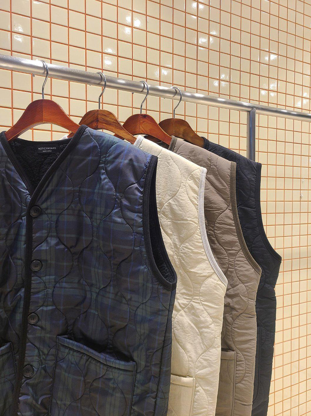 Quilted Dumble Warm Vest with Big Square Pockets for Winter