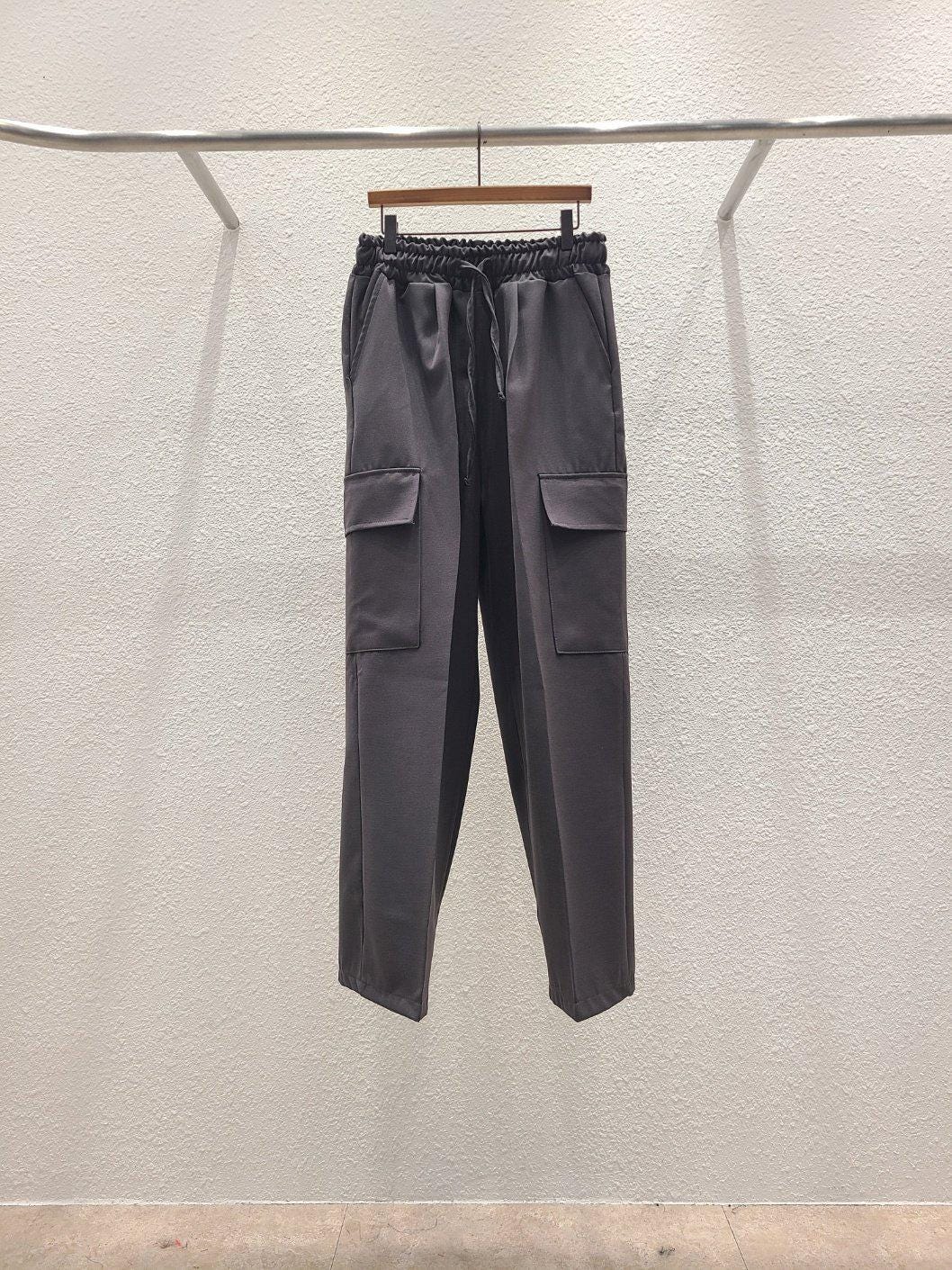 One Tuck Wide Cargo Pants for four seasons
