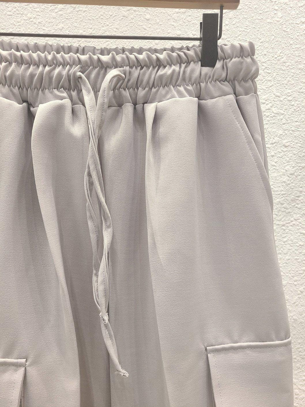 One Tuck Wide Cargo Pants for four seasons
