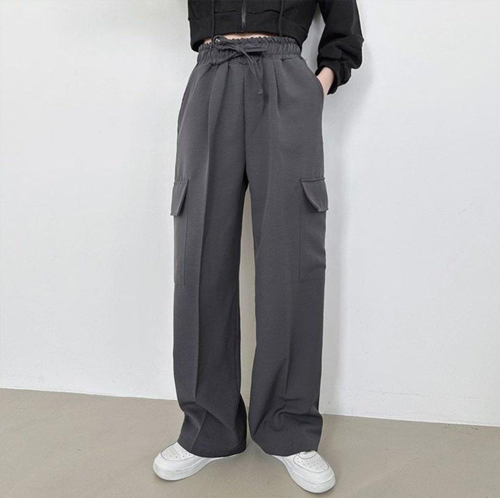 One Tuck Wide Cargo Pants for four seasons