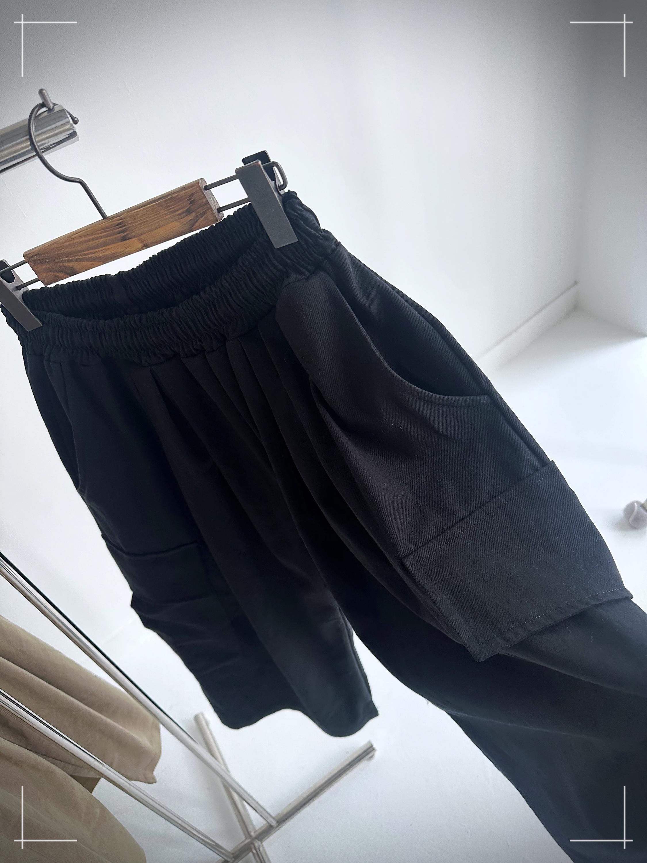 Oversized Utility Cargo Culottes: Wide-Leg Cotton-Blend Twill Pants